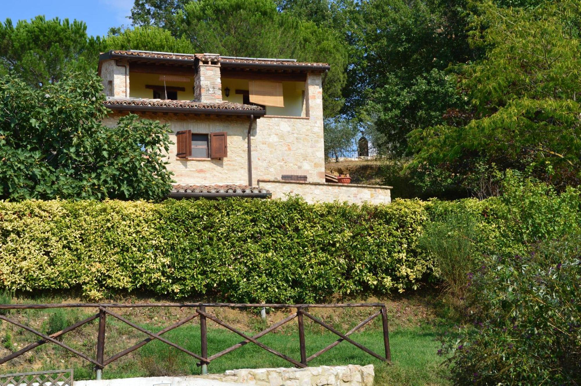 Agriturismo Bio Tra Cielo E Terra Apartment Grutti Exterior photo